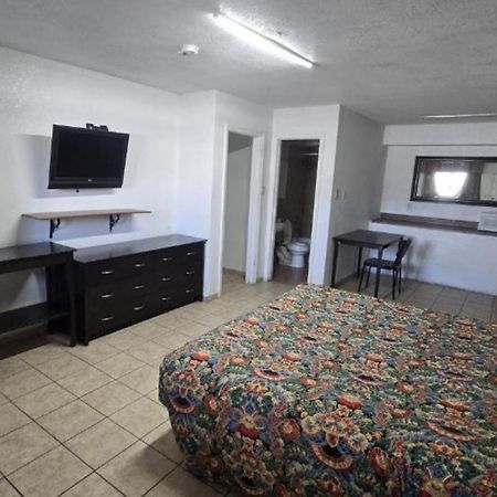 Super 7 Inn By Oyo San Antonio Nw Medical Center Buitenkant foto